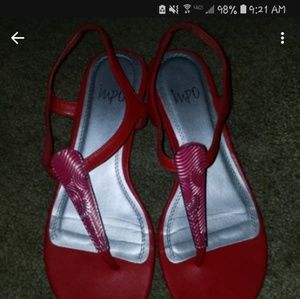 Red Sandles